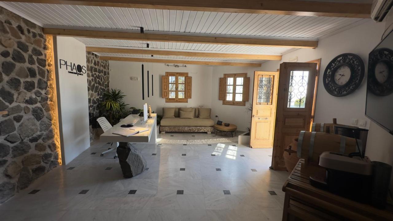Phaos Santorini Suites Imerovígli Extérieur photo